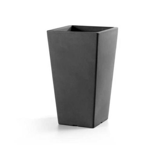 Vase en plastique Pasubio/insert non amovible. 